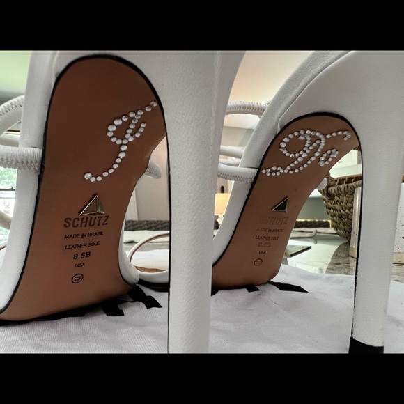 SCHUTZ Lenore Leather Sandal - Picture 2 of 4